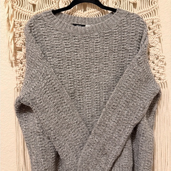 BDG Textured Gray Crew Neck Sweater – Chunky Knit, Cozy Women’s Pullover, Casual - Picture 1 of 2